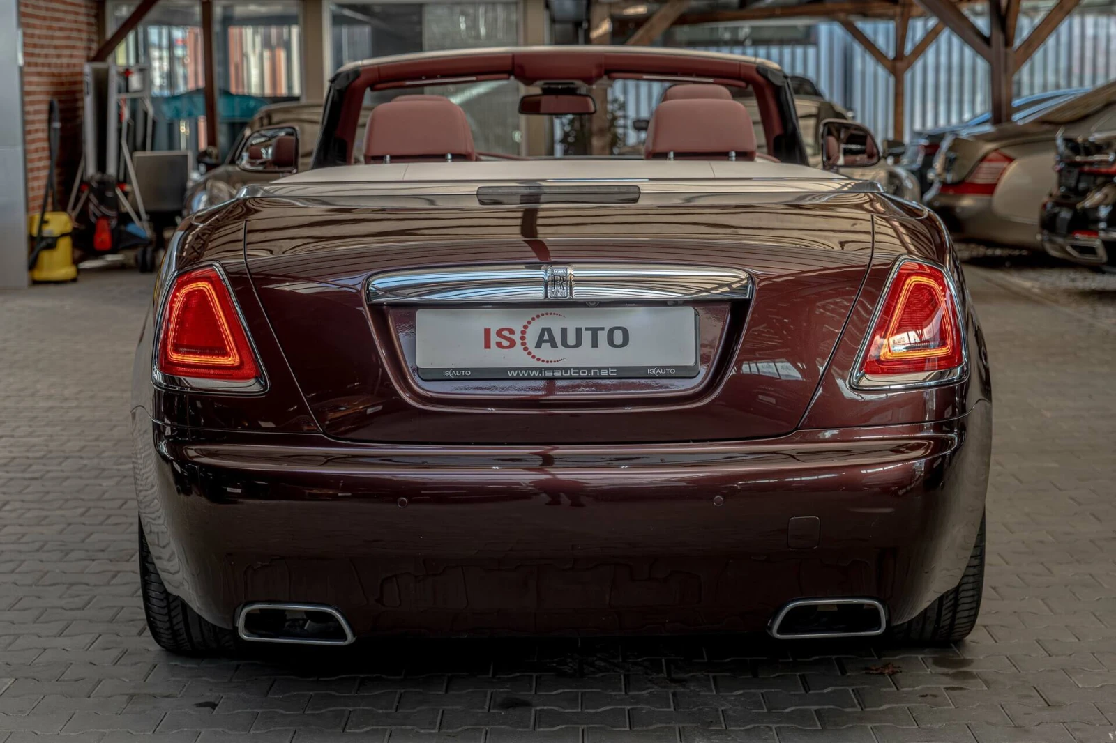 Rolls-Royce Dawn 6.6 V12/Two-Tone/Night Vision/Distronic/Lane Assis, снимка 4 - Автомобили и джипове - 53801703