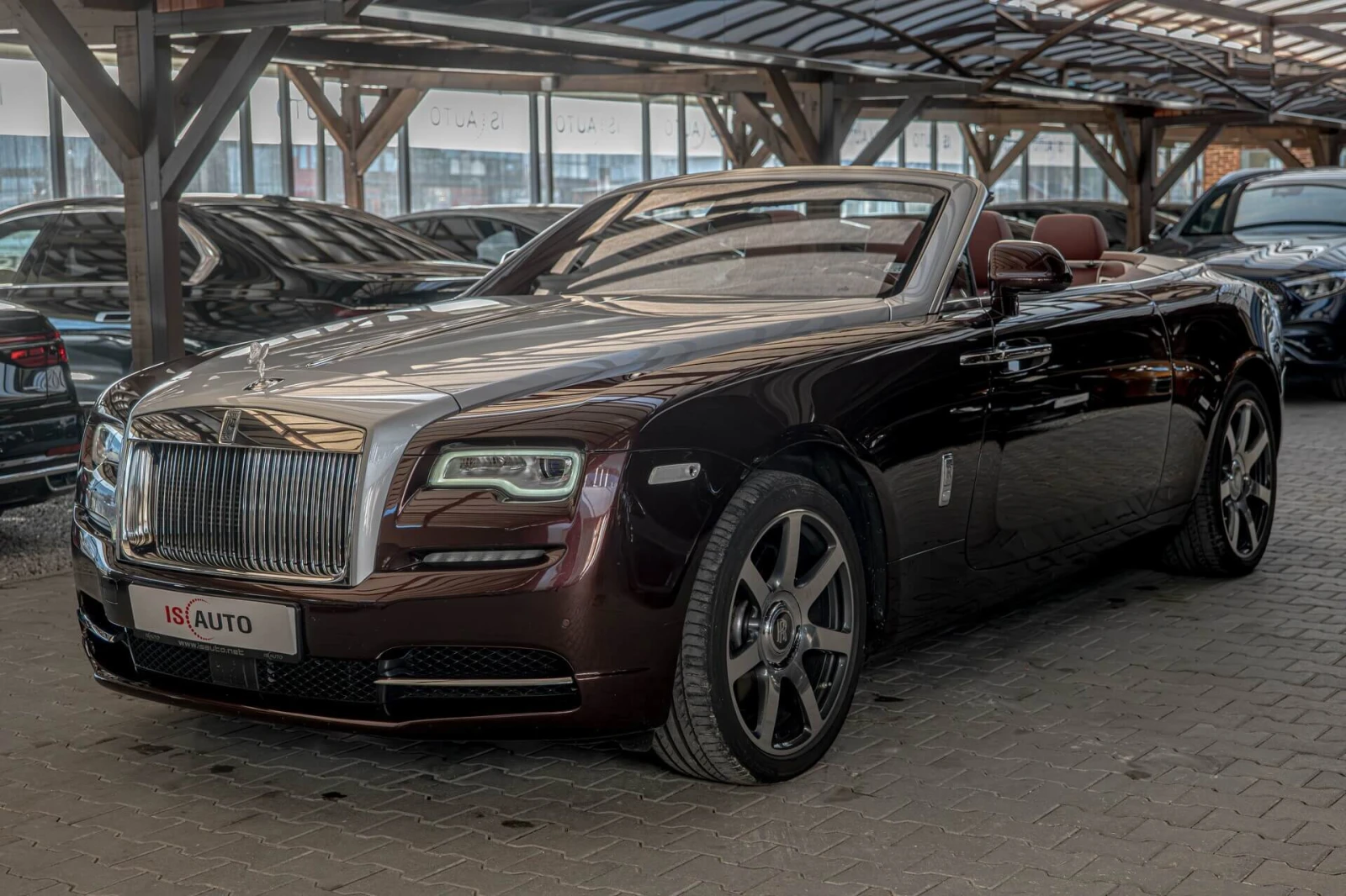 Rolls-Royce Dawn 6.6 V12/Two-Tone/Night Vision/Distronic/Lane Assis, снимка 3 - Автомобили и джипове - 53801703