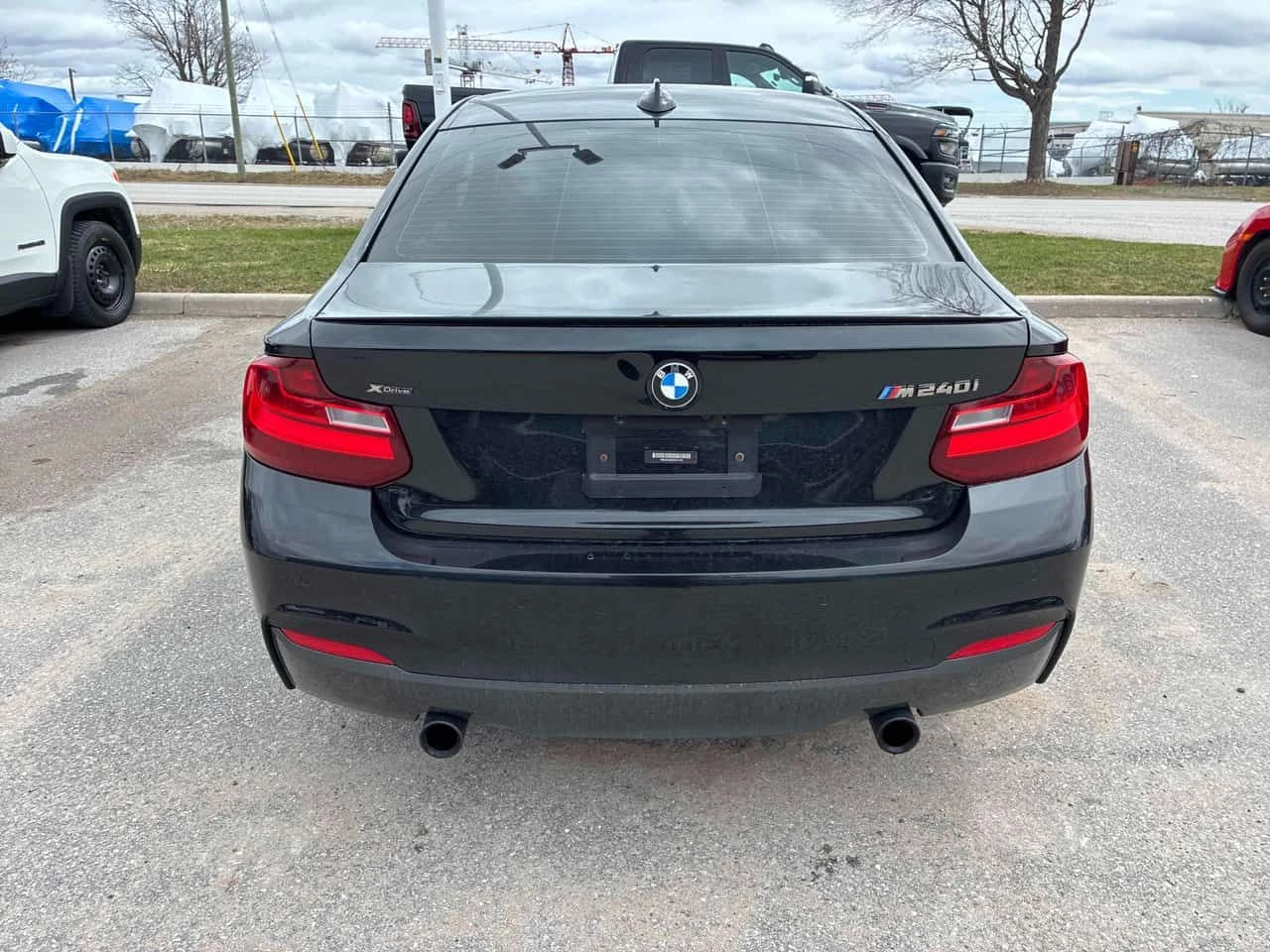 BMW 240 * M240i xDrive * HARMAN/KARDON* + ГУМИ С ДЖАНТИ* , снимка 4 - Автомобили и джипове - 54222306