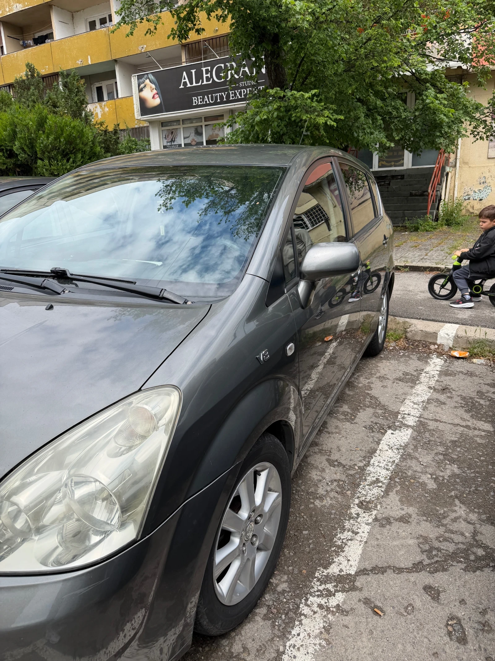 Toyota Corolla verso, снимка 5 - Автомобили и джипове - 54662463
