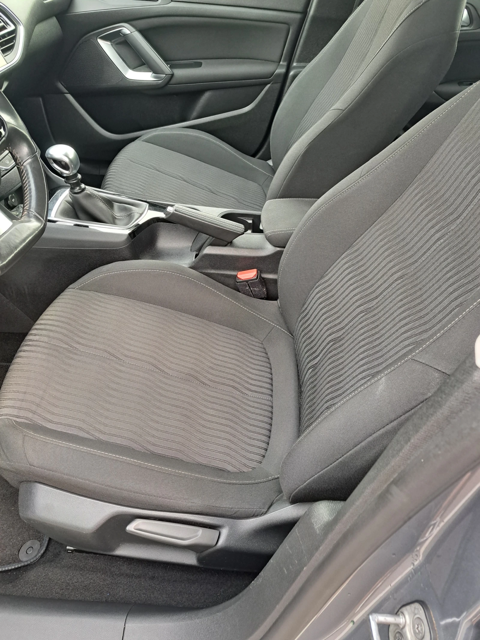 Peugeot 308 BlueHDi, снимка 13 - Автомобили и джипове - 54791787