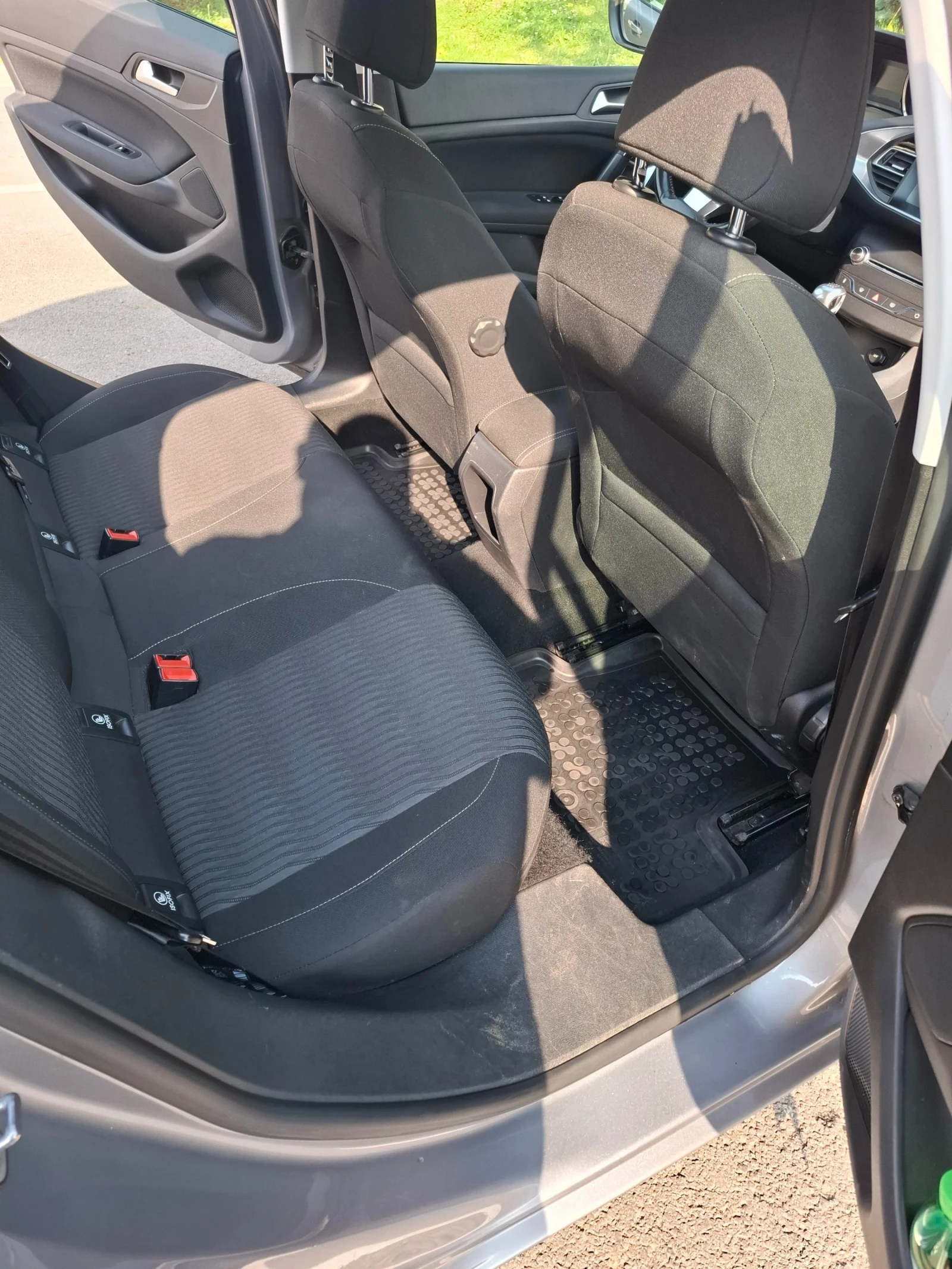 Peugeot 308 BlueHDi, снимка 11 - Автомобили и джипове - 54791787
