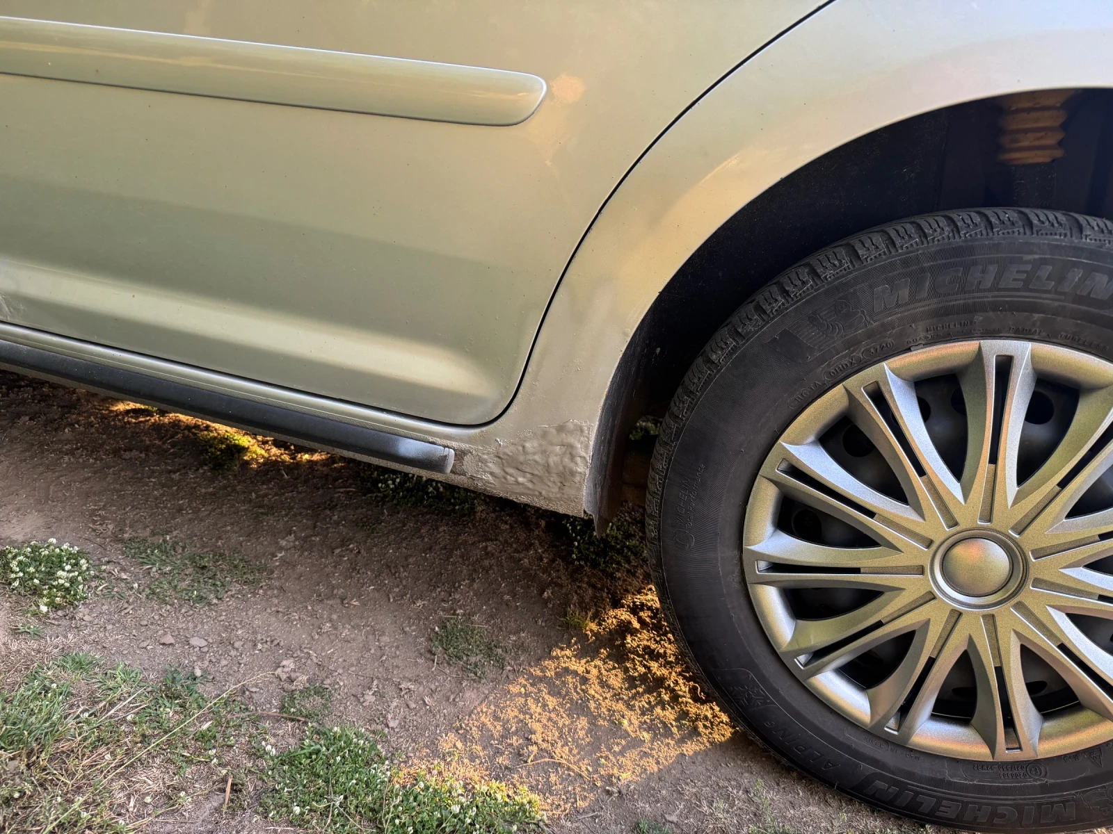 VW Touran 2.0 TDI , снимка 14 - Автомобили и джипове - 54895069