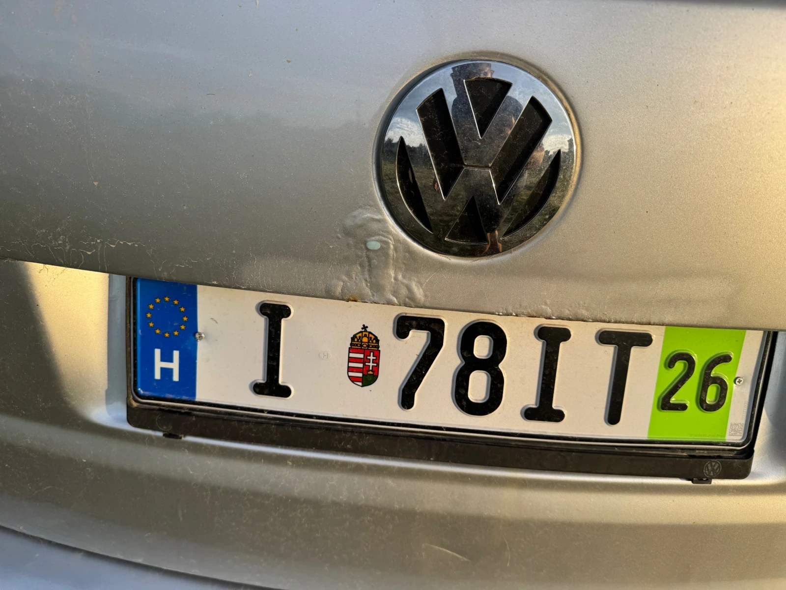 VW Touran 2.0 TDI , снимка 15 - Автомобили и джипове - 54895069