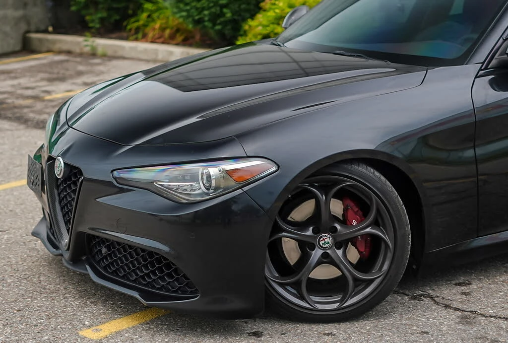 Alfa Romeo Giulia Ti Sport Q4, снимка 2 - Автомобили и джипове - 55359535