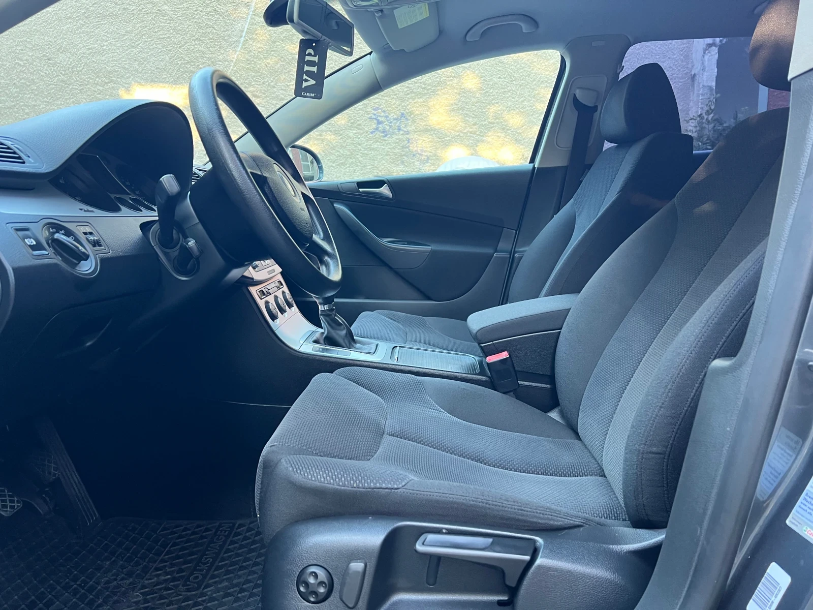 VW Passat 2.0 TDI, снимка 14 - Автомобили и джипове - 55539456