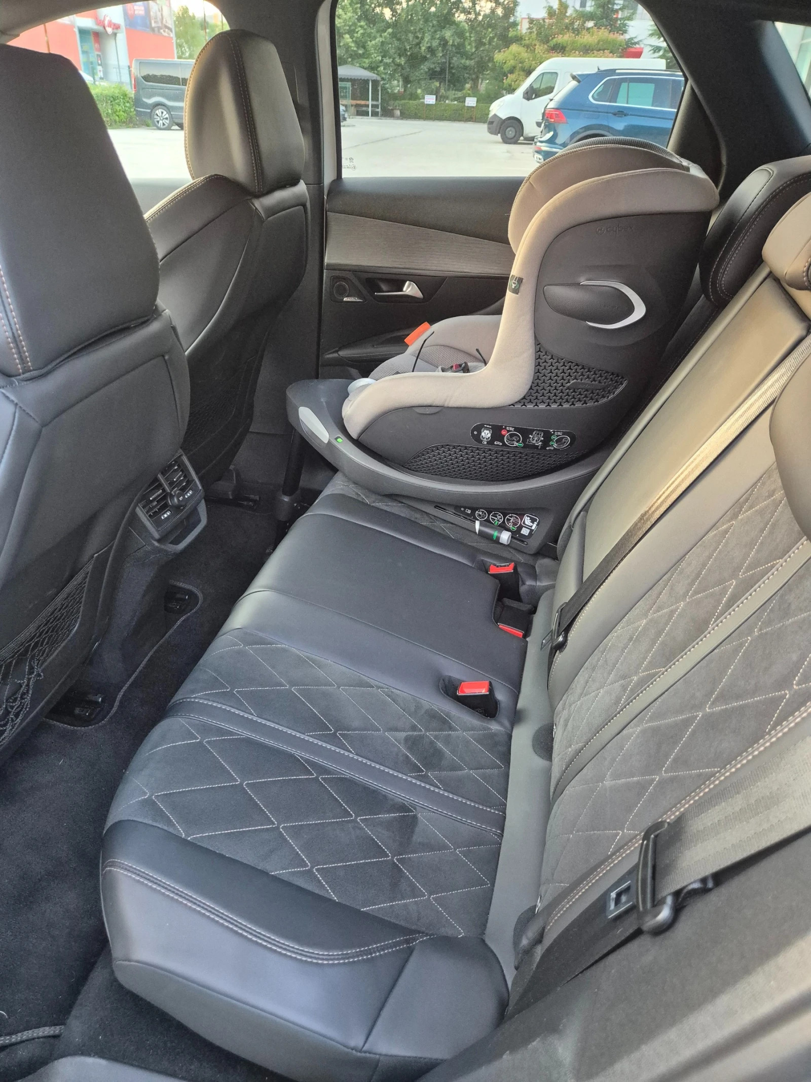 Peugeot 3008 GT 2.0 BlueHDI Панорама* Масаж* Focal , снимка 10 - Автомобили и джипове - 55702570