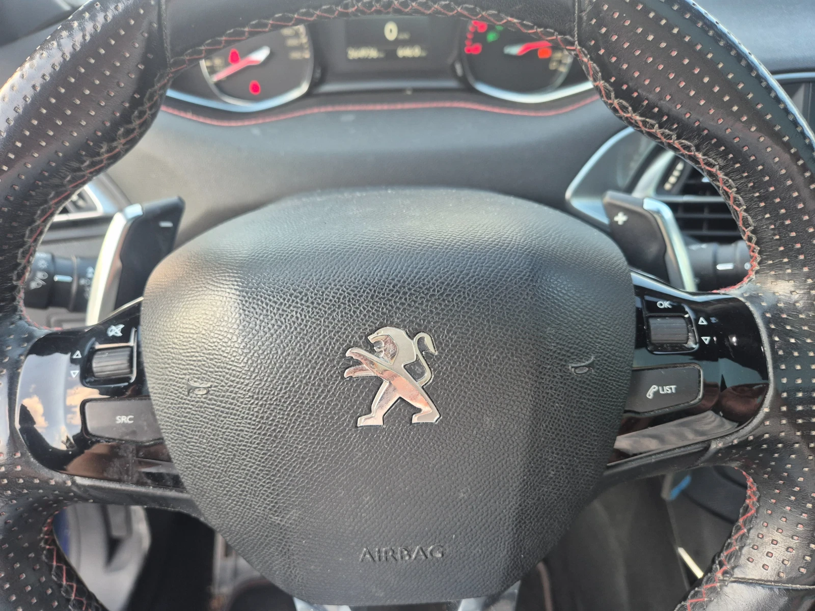 Peugeot 308 1.6 GT Line 120к.с. панорама, снимка 12 - Автомобили и джипове - 56132436