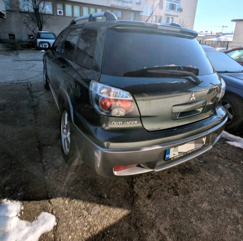 Mitsubishi Outlander, снимка 4 - Автомобили и джипове - 49520592