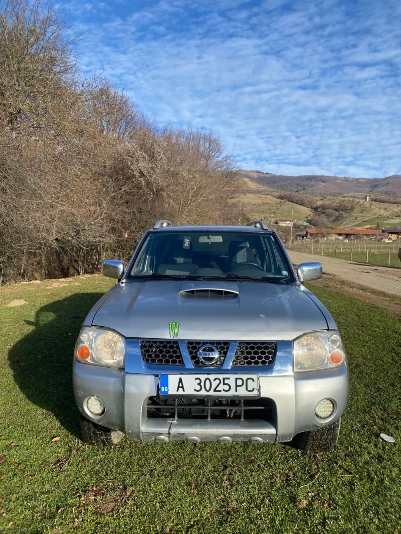 Nissan Navara 2.5TDI 133, снимка 2 - Автомобили и джипове - 53139223