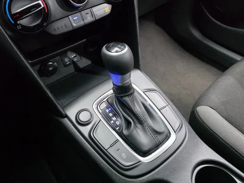Hyundai Kona 1.6 2Wd Smart, снимка 9 - Автомобили и джипове - 55748945