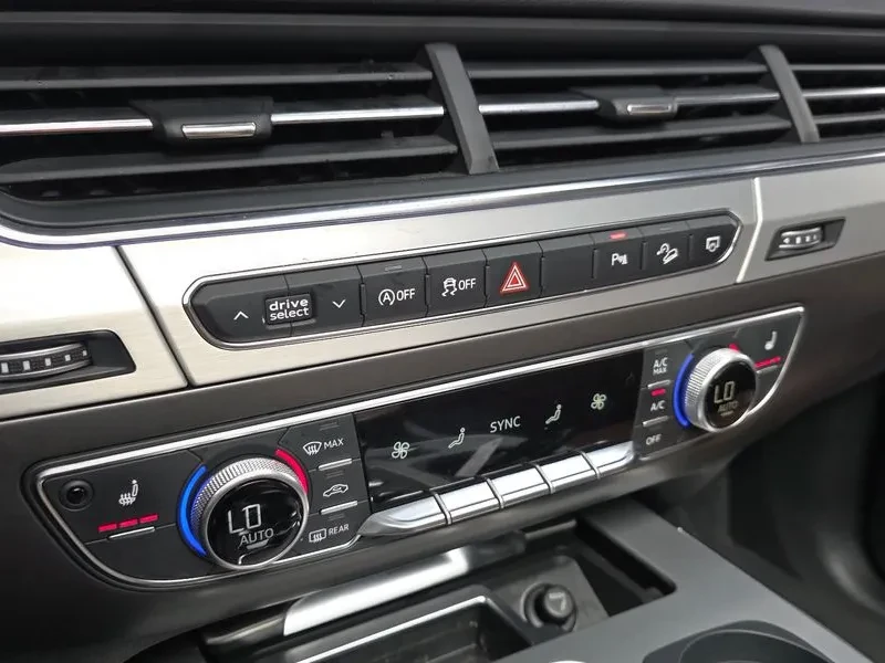 Audi Q7 45TFSI , снимка 15 - Автомобили и джипове - 56159621
