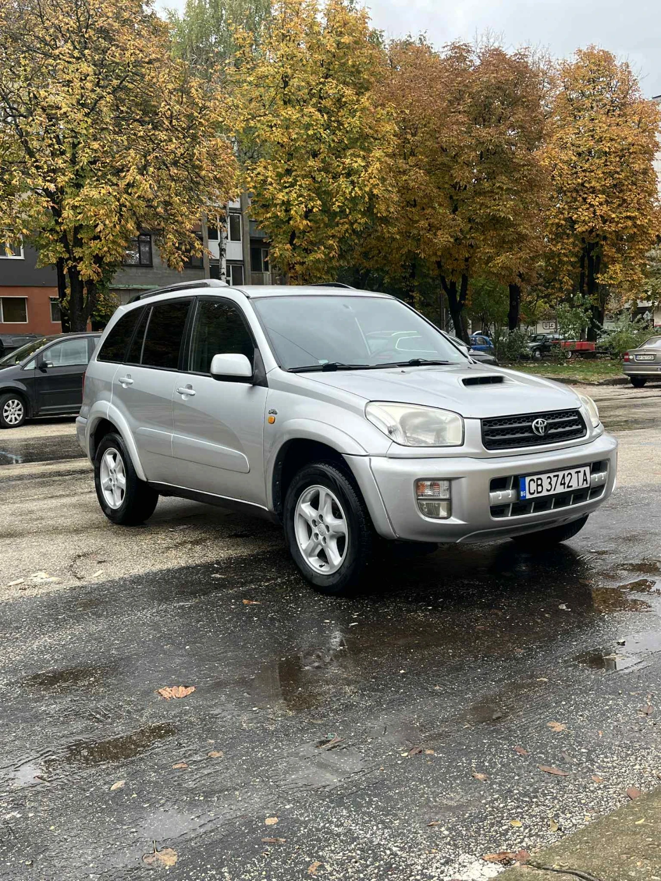 Toyota Rav4 Джип е в добро състояние кара се всеки ден - изображение 3