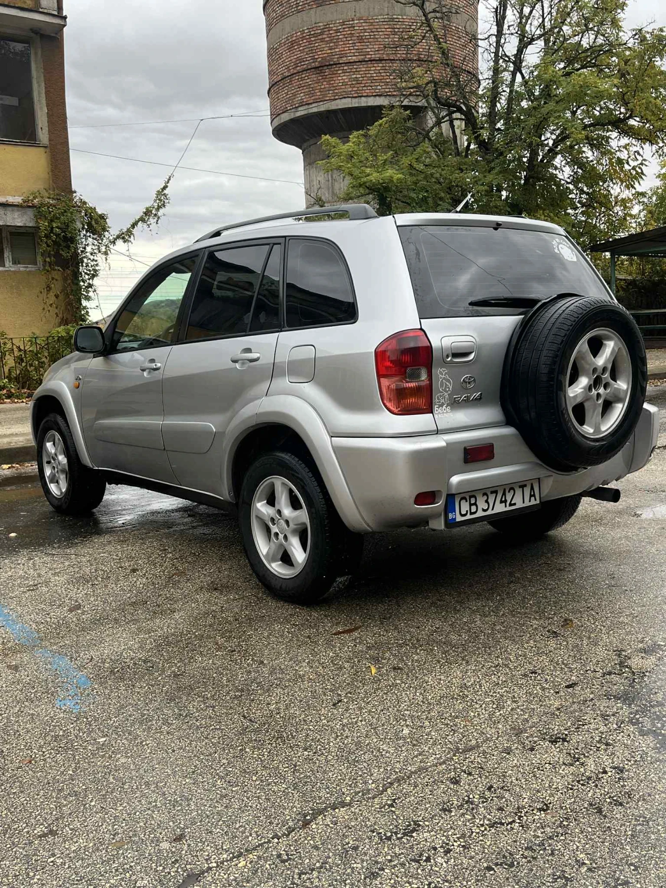 Toyota Rav4 Джип е в добро състояние кара се всеки ден - изображение 4