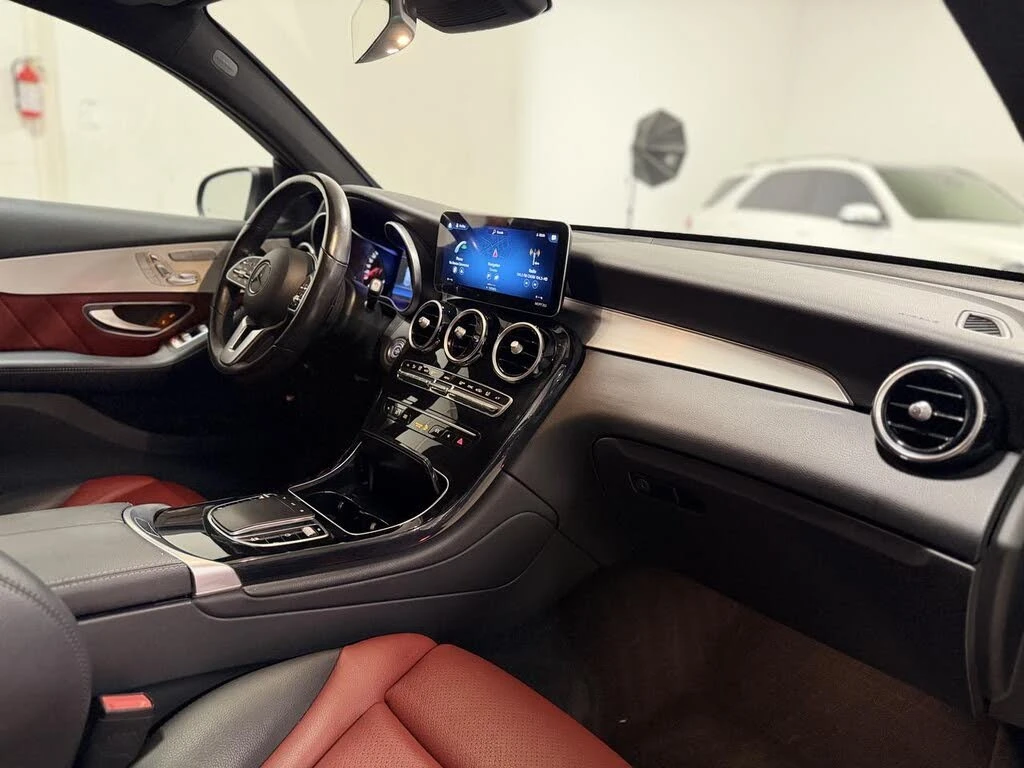 Mercedes-Benz GLC * АвтоКредит * (ЦЕНА ДО БГ), снимка 16 - Автомобили и джипове - 54113924