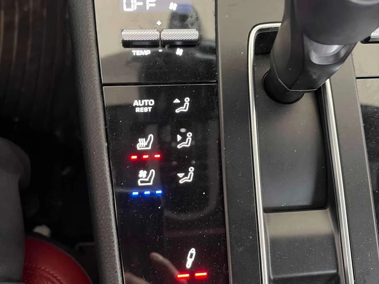 Porsche Macan * GTS * ДИСТРОНИК* 36 КАМЕРА* ПАМОРАМА* ОБДУХВАНЕ*, снимка 8 - Автомобили и джипове - 54165045