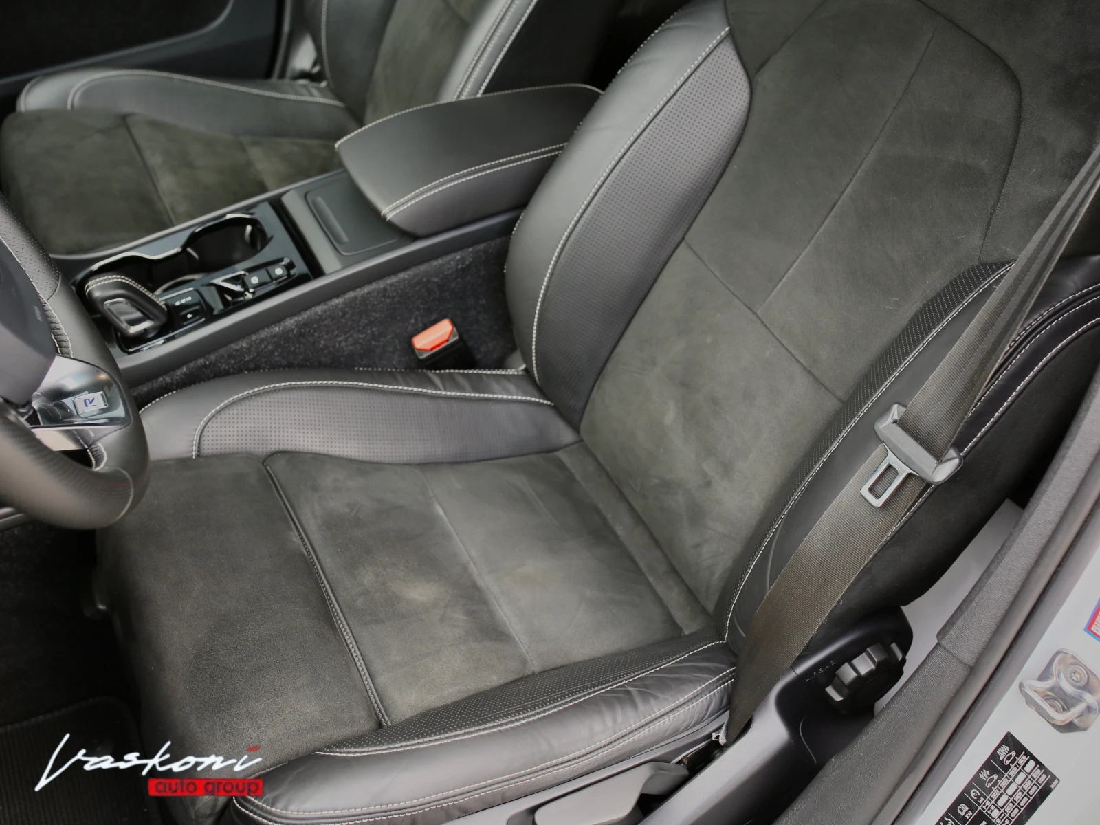 Volvo XC40 D3 R-DESIGN AWD 4x4 | Mobile.bg � ����������� 11