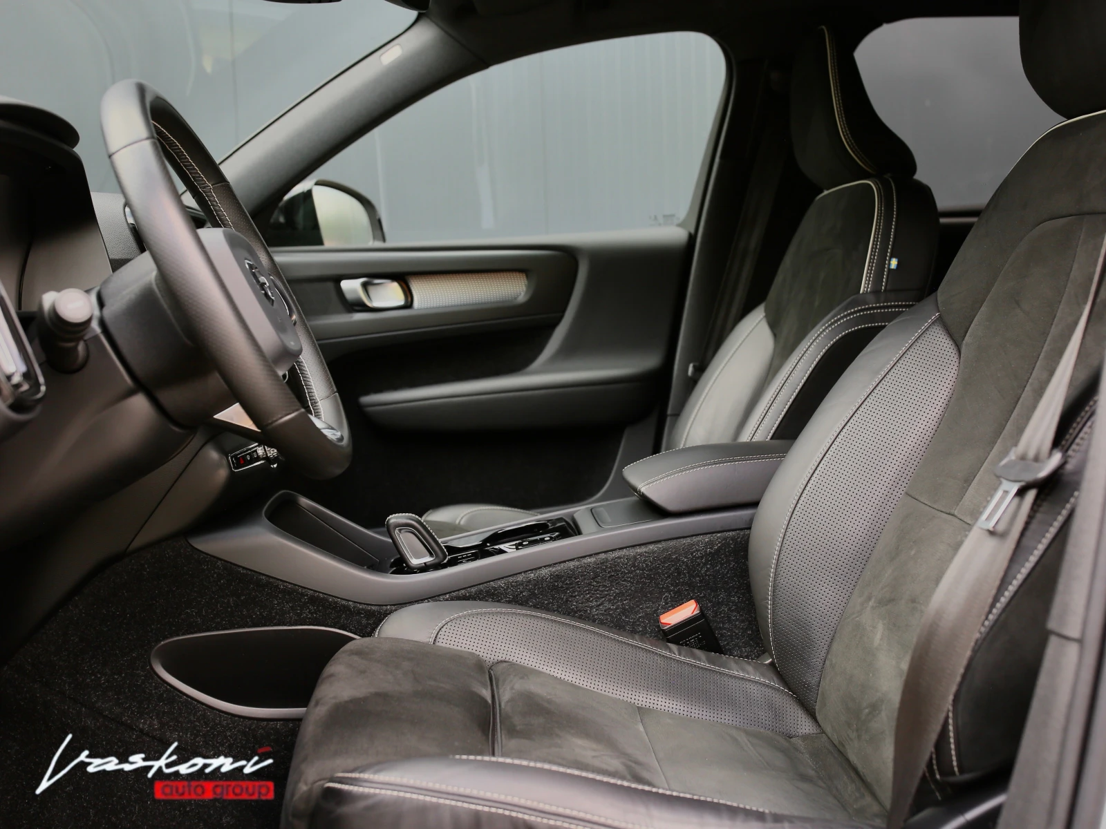 Volvo XC40 D3 R-DESIGN AWD 4x4 | Mobile.bg � ����������� 10