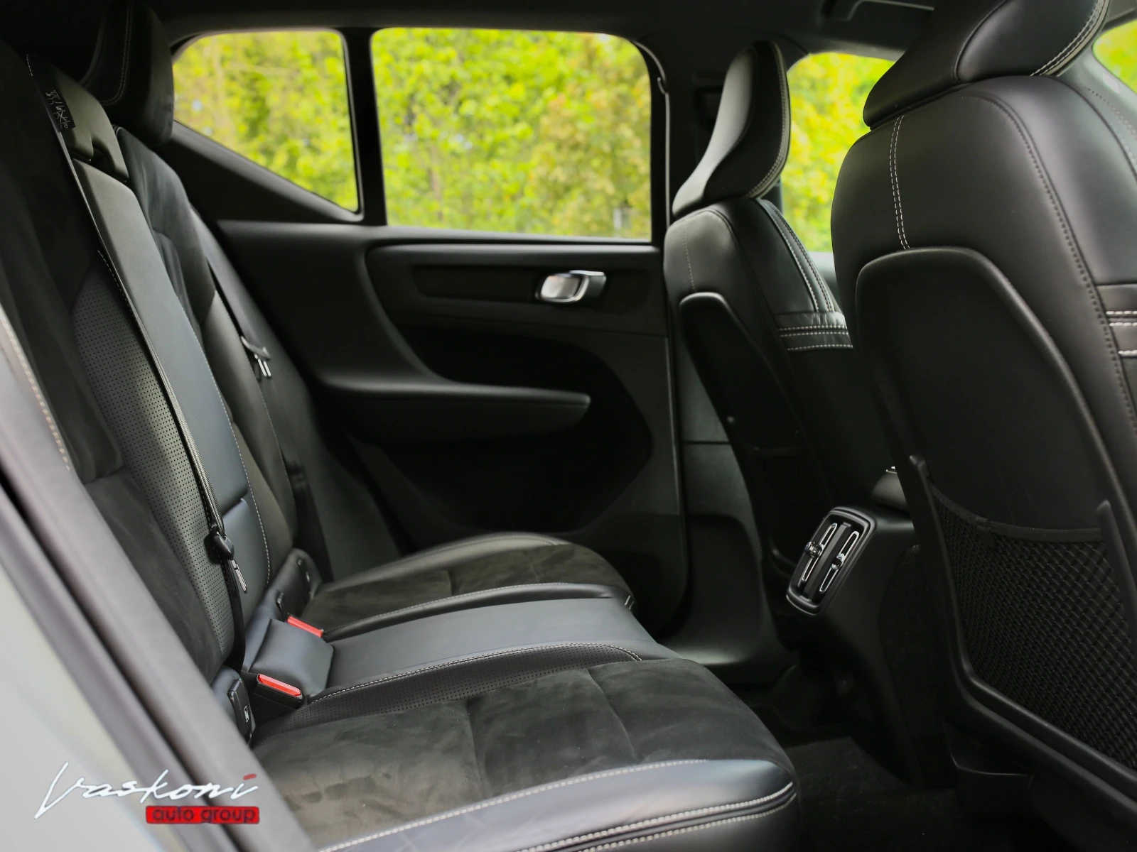 Volvo XC40 D3 R-DESIGN AWD 4x4 | Mobile.bg � ����������� 17