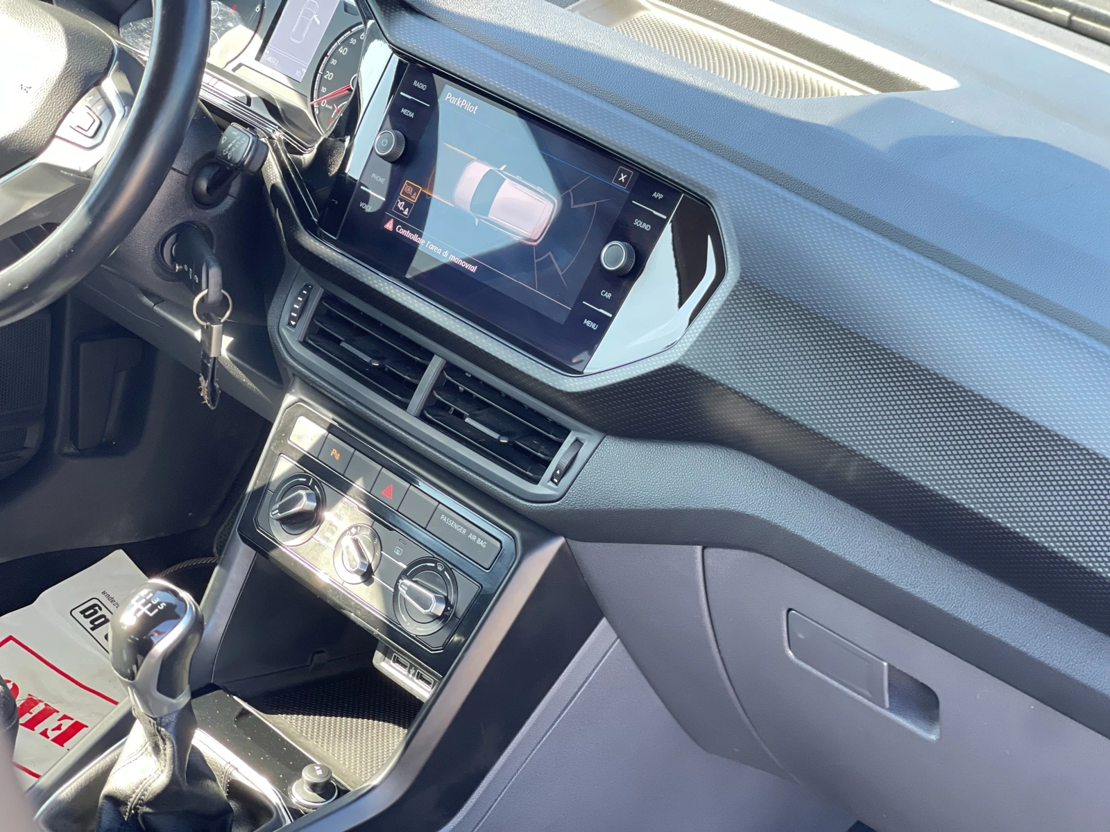 VW T-Cross 1.0TSi, снимка 10 - Автомобили и джипове - 54688901
