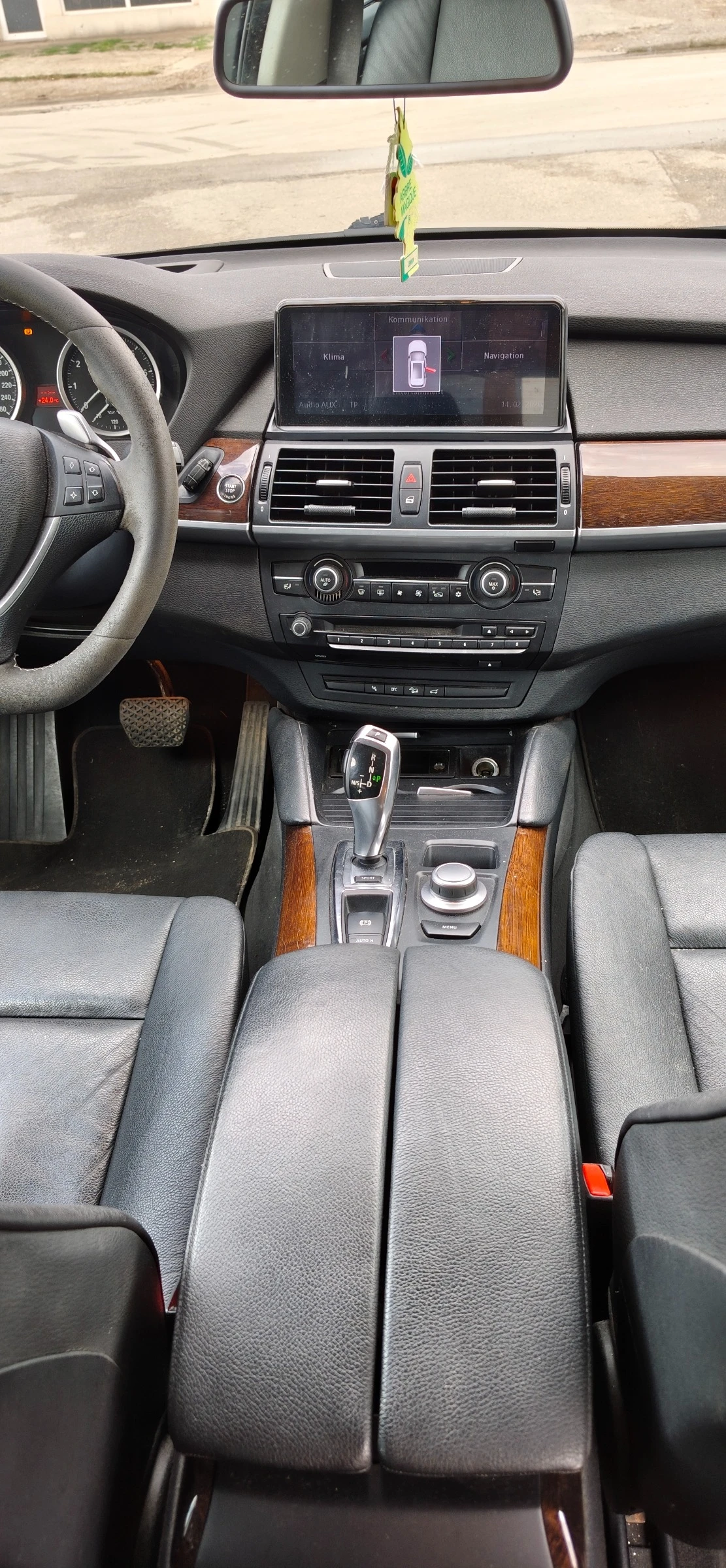 BMW X6 3.5 Xdrive* Distronic* CarPlay* Camera* , снимка 10 - Автомобили и джипове - 55015188