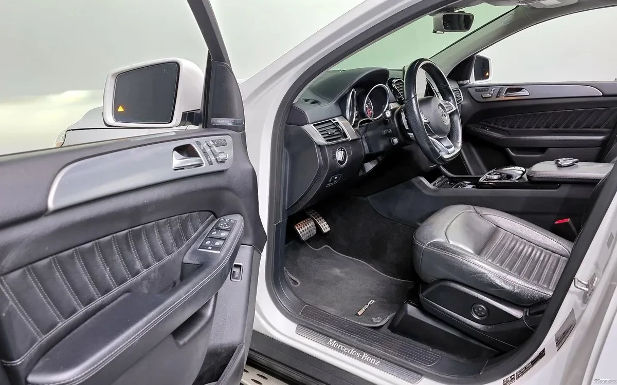 Mercedes-Benz GLE 350 D/COUPE/360CAMERA/ПАНОРАМА/AMG/, снимка 6 - Автомобили и джипове - 55333416