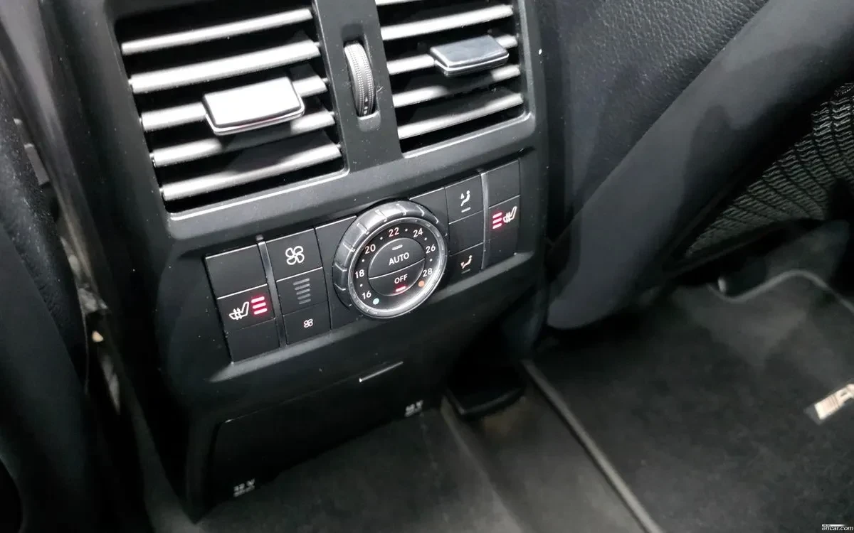 Mercedes-Benz GLE 350 D/COUPE/360CAMERA/ПАНОРАМА/AMG/, снимка 12 - Автомобили и джипове - 55333416