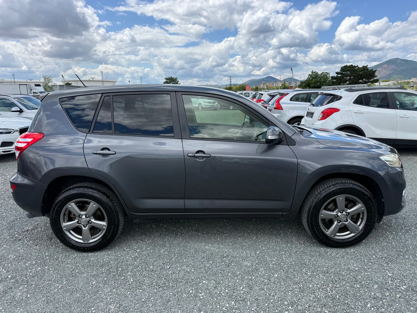 Toyota Rav4 (KATO НОВА)^(4x4), снимка 4 - Автомобили и джипове - 55395338