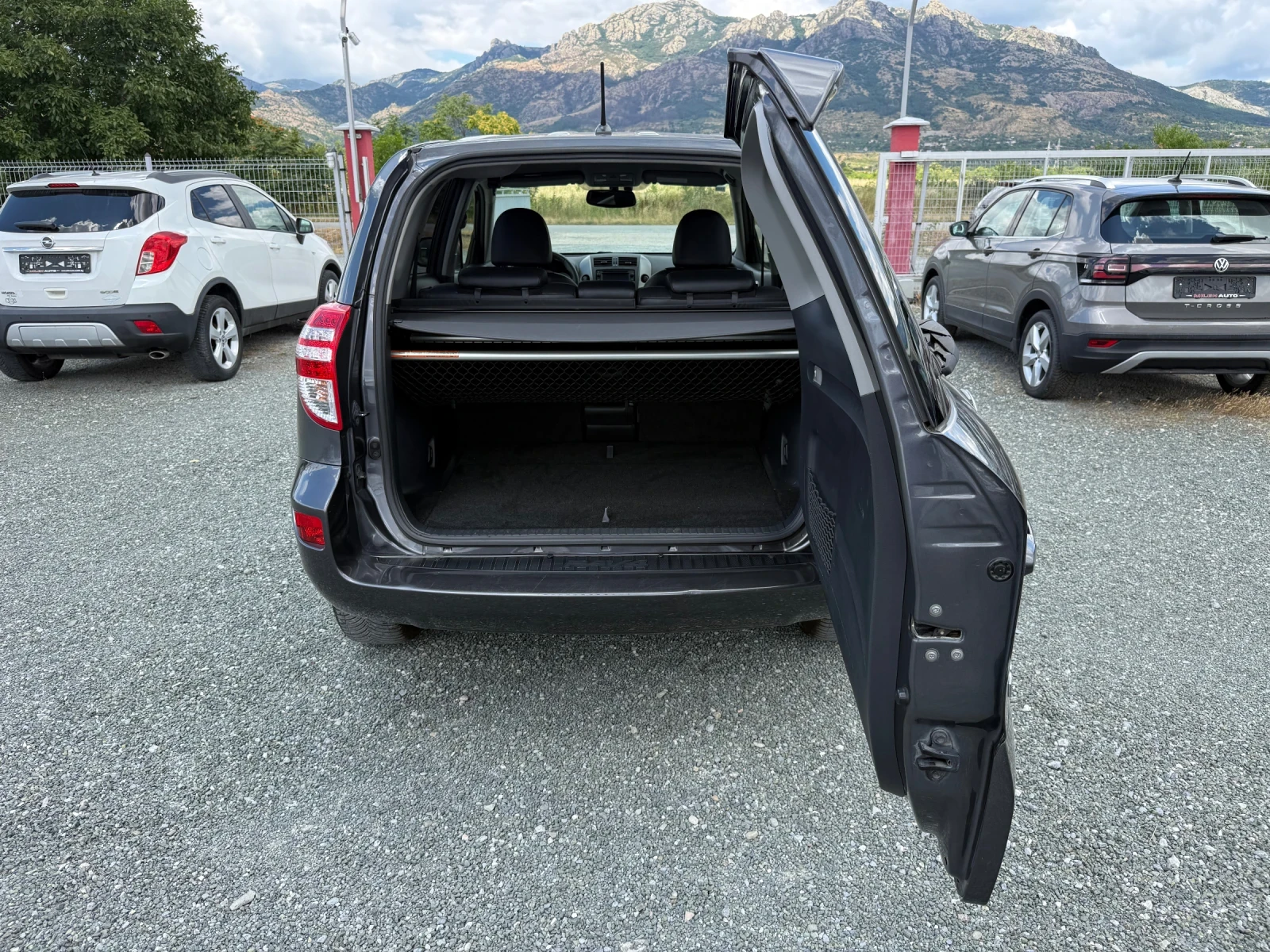 Toyota Rav4 (KATO НОВА)^(4x4), снимка 13 - Автомобили и джипове - 55395338