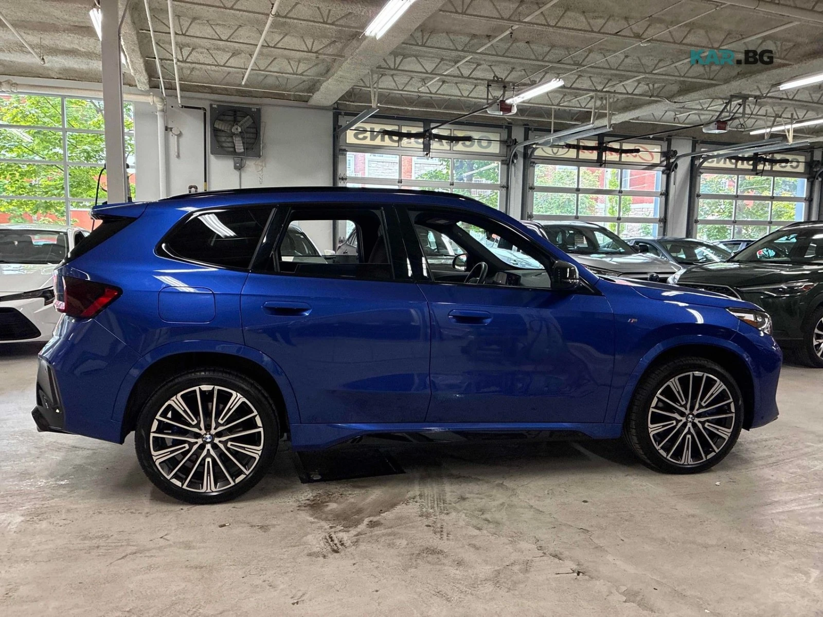 BMW X1 M35i* AWD* HEADUP* HARMAN* HUD* 360* М.ТОЧКА, снимка 3 - Автомобили и джипове - 56011160