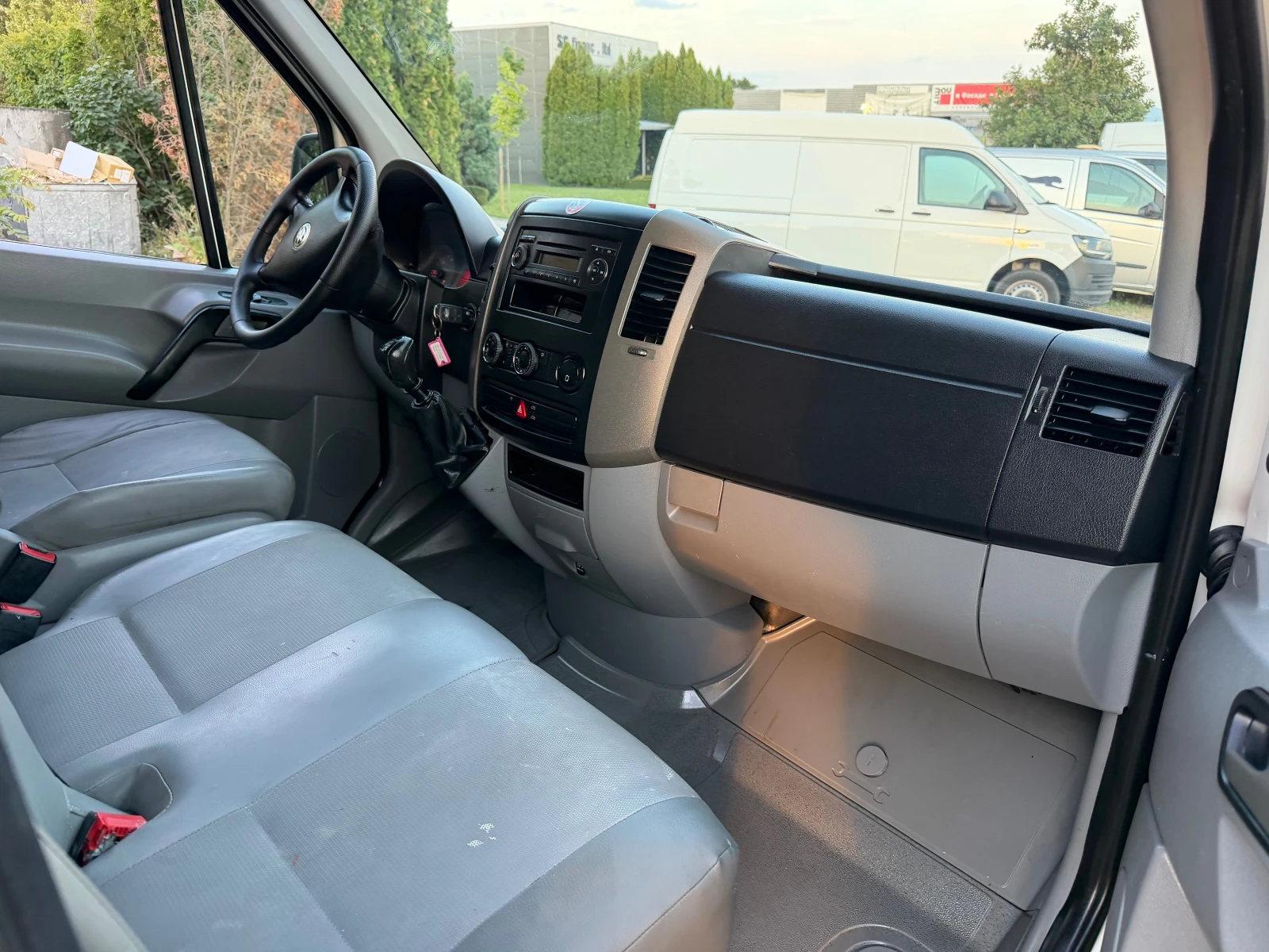 VW Crafter 2.5 TDI Klima, снимка 6 - Бусове и автобуси - 55316636