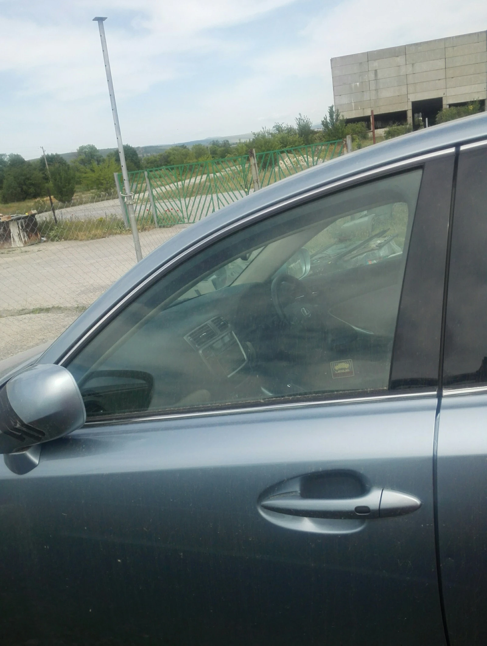 Стъкло предно ляво Лексус IS 220