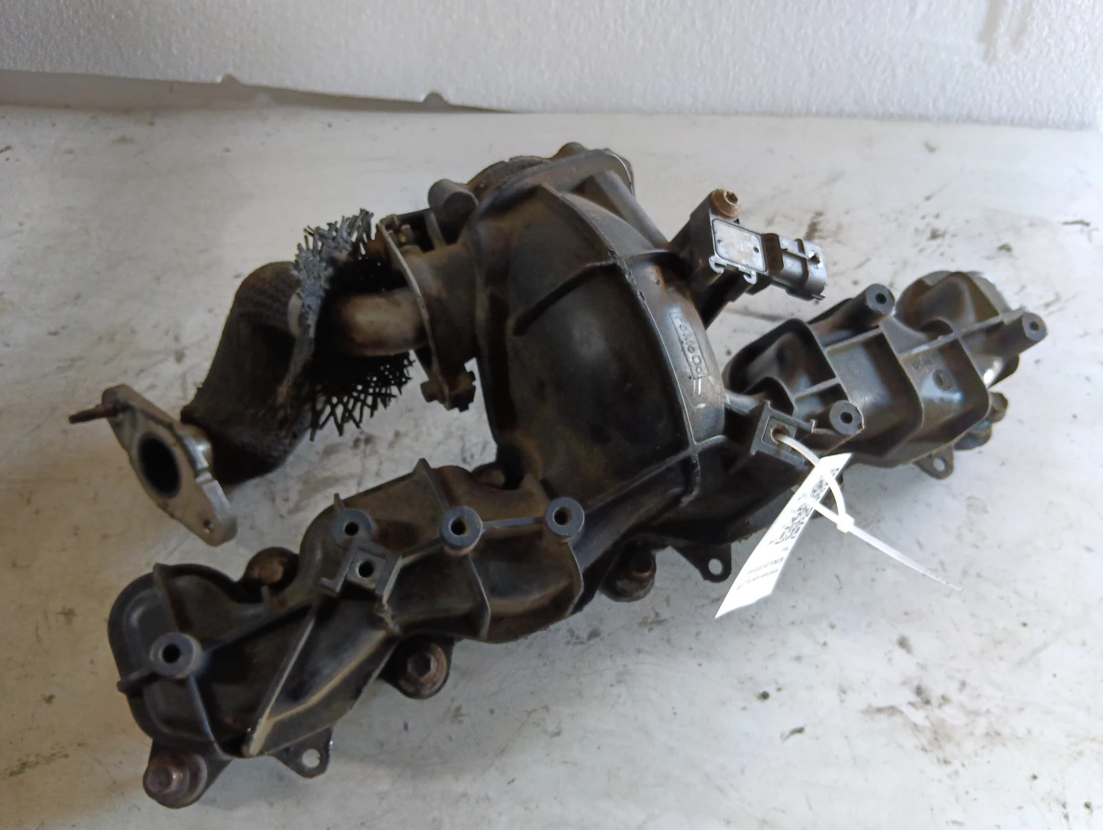 всмукателен колектор 2.2TDCI BK2Q9424C 0261230309 Ford Transit