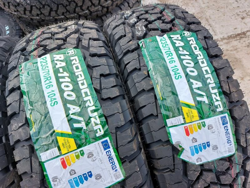 Гуми Всесезонни 235/70R16, снимка 3 - Гуми и джанти - 35993266