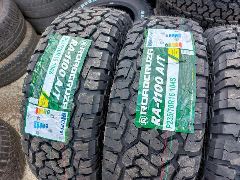 Гуми Всесезонни 235/70R16, снимка 2 - Гуми и джанти - 35993266