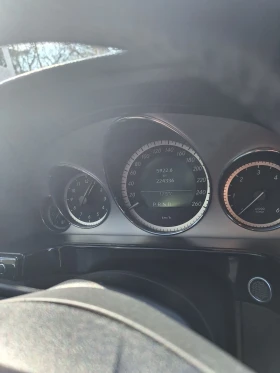 Mercedes-Benz E 220 AMG PACK, снимка 17