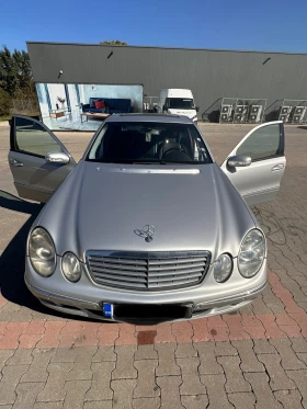 Mercedes-Benz E 270, снимка 1