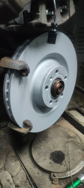 Audi A8 Фейслифт  4.2 Дизел 326 коня отлична - 19000 лв. / 9714.55 € - 54120202 17