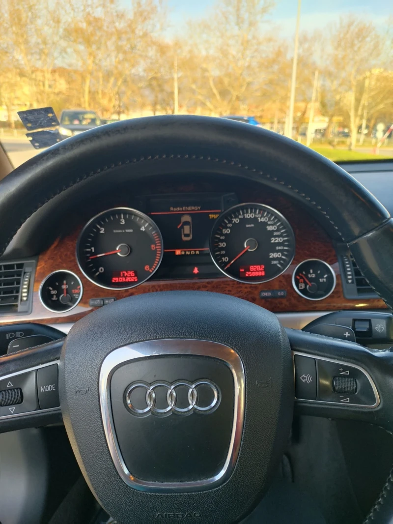 Audi A8 Фейслифт  4.2 Дизел 326 коня отлична, снимка 8 - Автомобили и джипове - 49091767