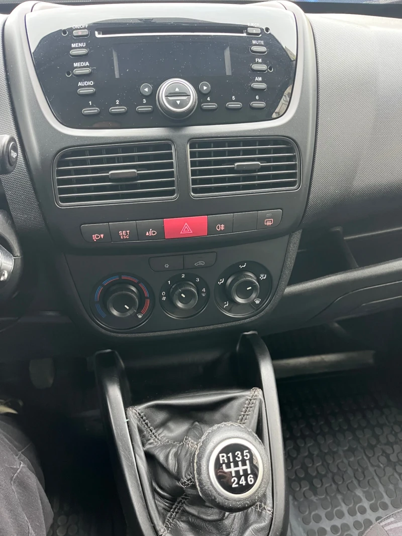 Opel Combo 1.6 CDTi, снимка 6 - Автомобили и джипове - 52453219