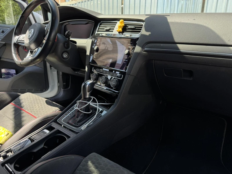 VW Golf 2.0 BENZ, снимка 13 - Автомобили и джипове - 52054505