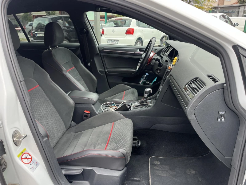 VW Golf 2.0 BENZ, снимка 17 - Автомобили и джипове - 52054505