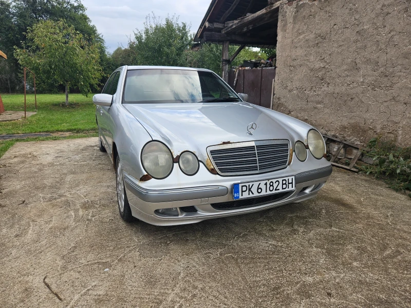 Mercedes-Benz E 270, снимка 3 - Автомобили и джипове - 52345148
