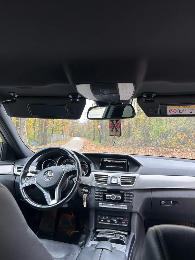 Mercedes-Benz E 220, снимка 10 - Автомобили и джипове - 52710966