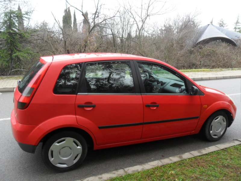 Ford Fiesta 1.3i, снимка 4 - Автомобили и джипове - 53339273
