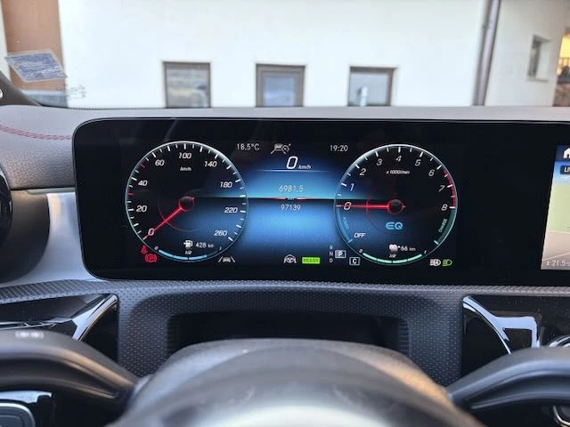 Mercedes-Benz CLA 250 CLA 250e, снимка 8 - Автомобили и джипове - 54339650