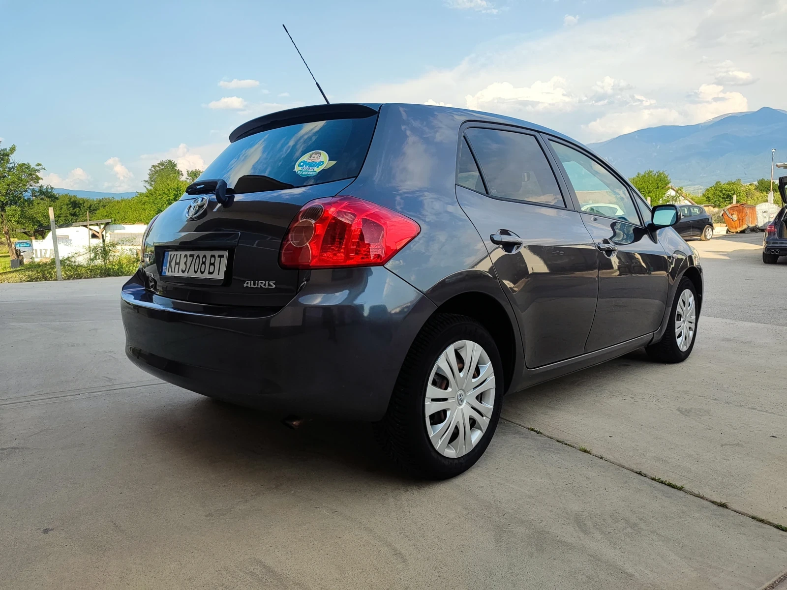 Toyota Auris  - изображение 4