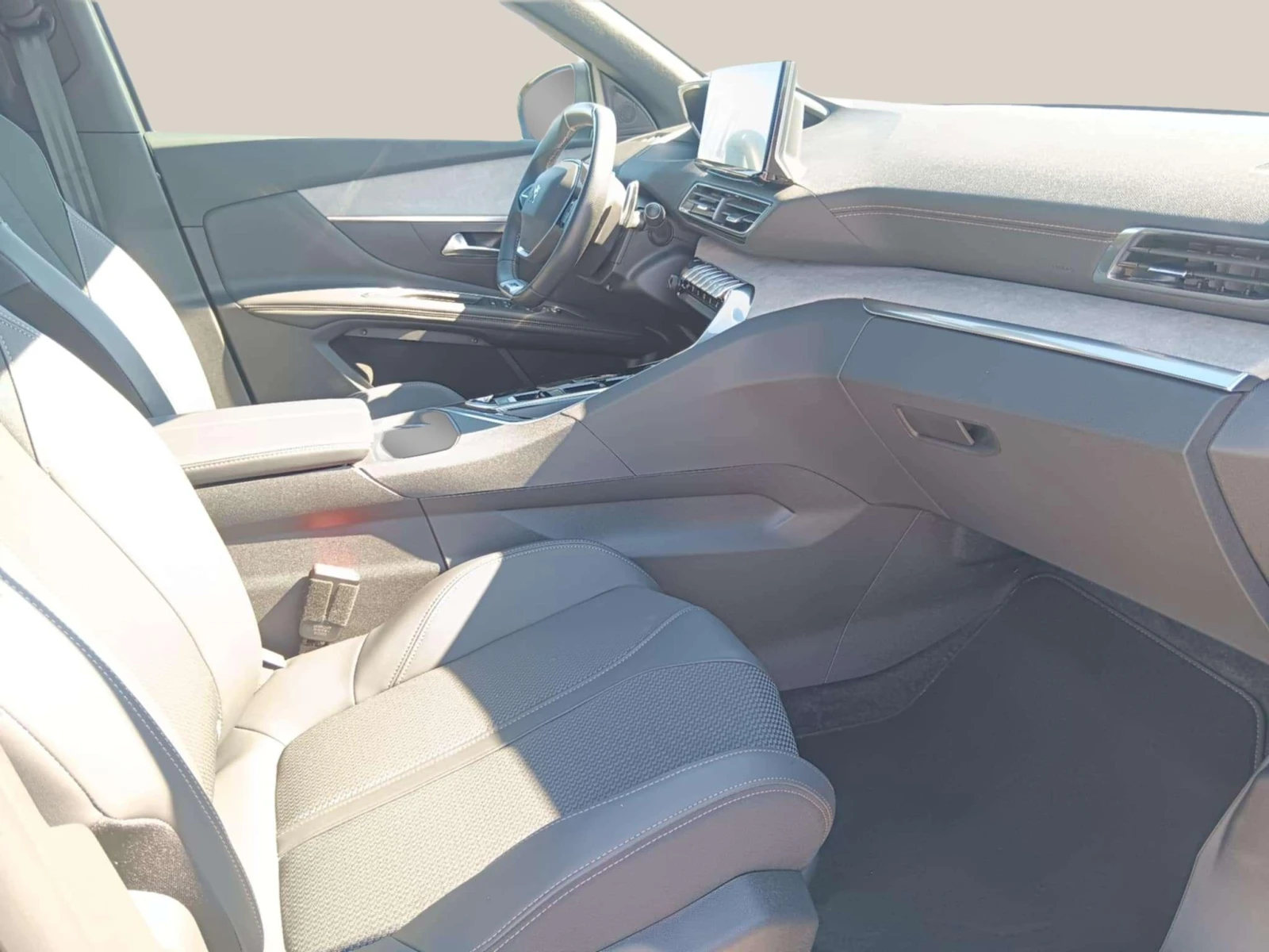 Peugeot 3008 1.2P - изображение 9