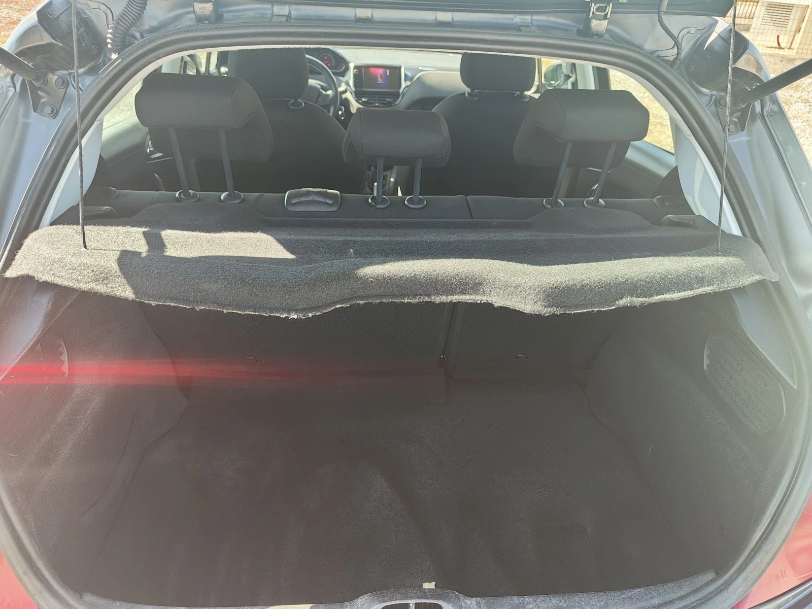 Peugeot 208 1.4 HDI - изображение 9