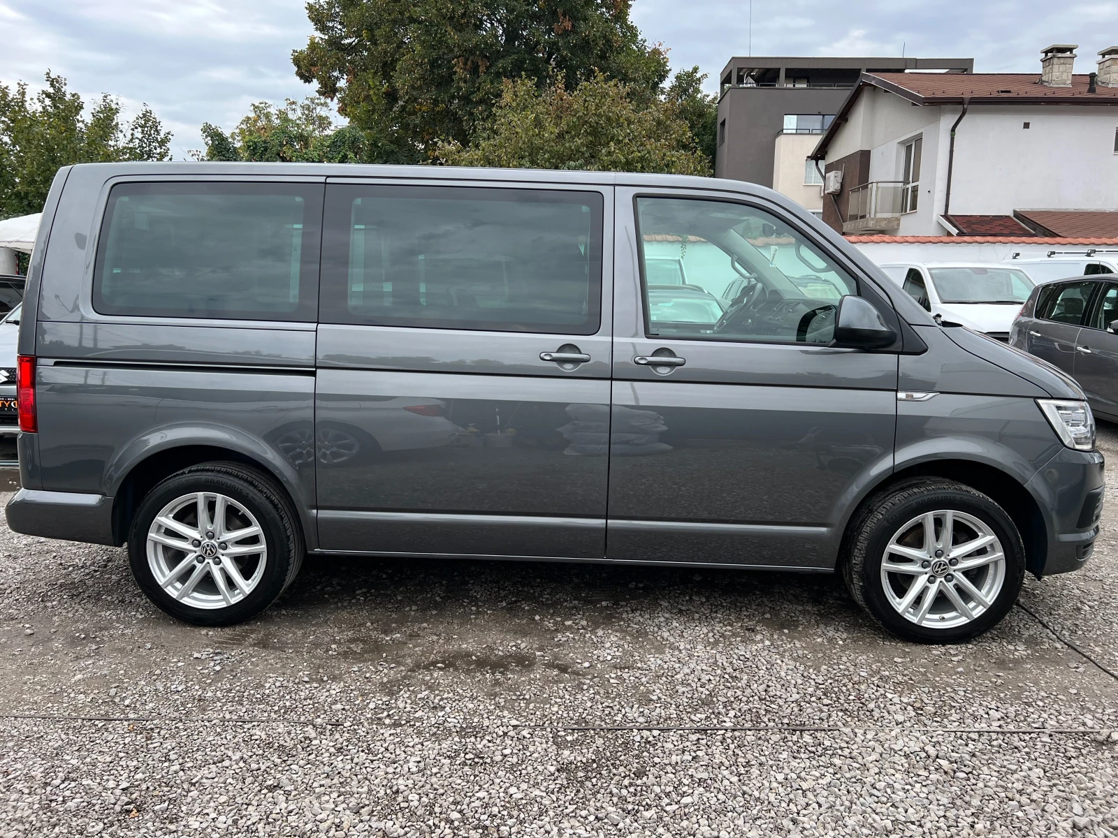 VW Multivan 2.0TDI 150k.c./LED/Серв. история/WV2ZZZ7HZHH172076 - изображение 6